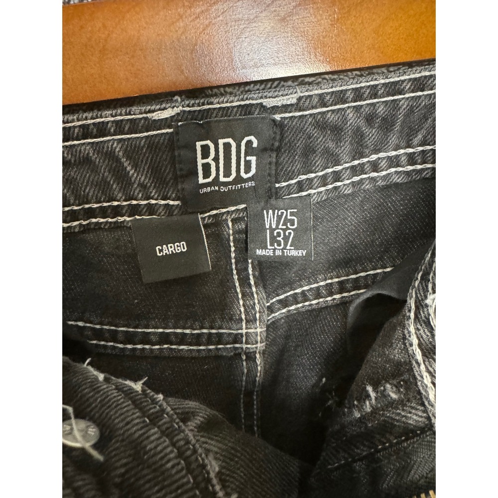 BDG Urban Outfitters Cargo Jeans Washed Black White Stitch Wide Leg W25 L32 - Picture 2 of 3